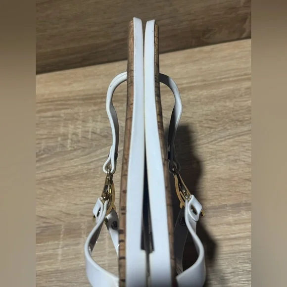 MICHAEL KORS white Cork Sandals Gold MK Logo Charm Jelly Flip Flops Size 11 Shoe - Picture 6 of 7